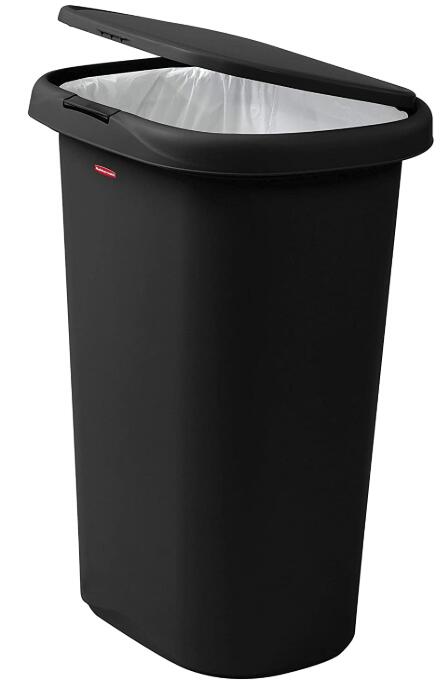 13 gallon Plastic trash can with lid